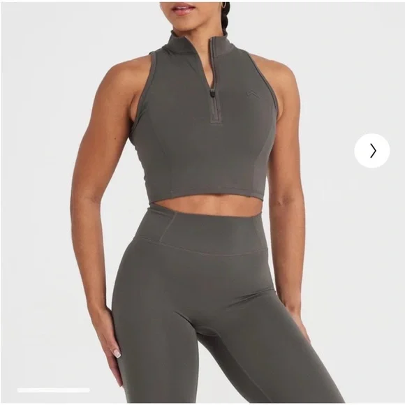 Oner Active timeless half zip crop tank deep taupe - Picture 1 of 2